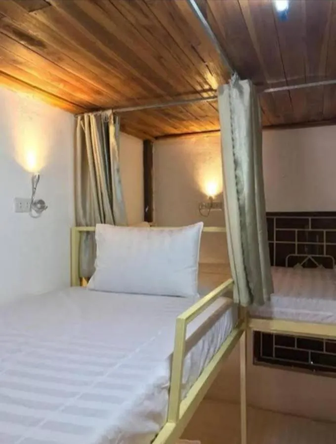 Watthat & Maladreds Guesthouse Dorm 1 Luang Prabang Hostel