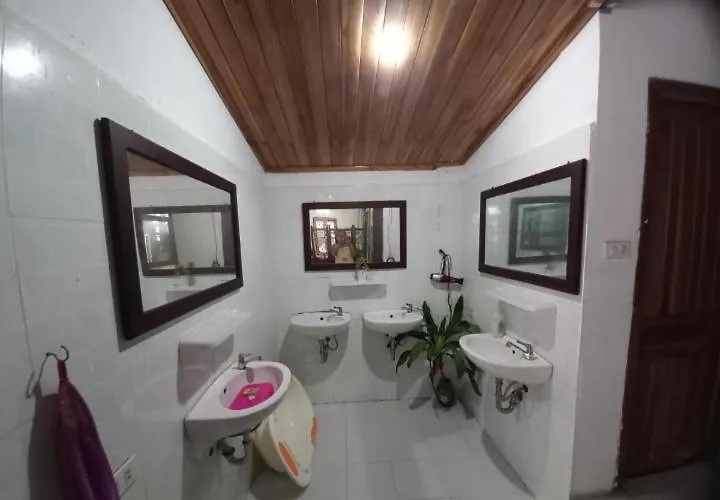 Watthat & Maladreds Guesthouse Dorm 1 Luang Prabang Laos