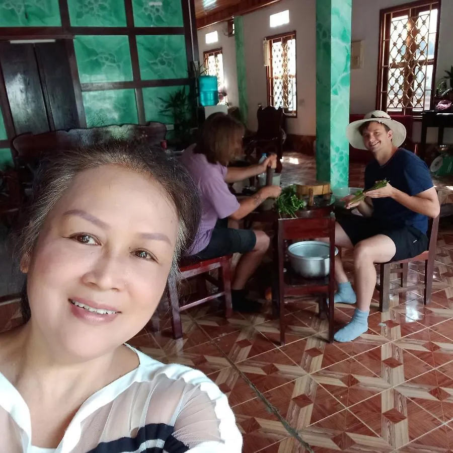 Watthat & Maladreds Guesthouse Dorm 1 Luang Prabang Hostel