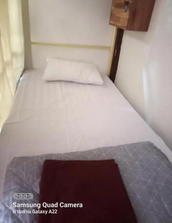 Hostel Watthat & Maladreds Guesthouse Dorm 1 Luang Prabang